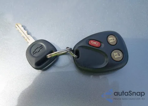 2003 Chevrolet Silverado K1500 z USA, uszkodzony, nr VIN 1GCEK19T33E219738